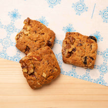 Carica l'immagine nel visualizzatore di Gallery, Papassini Sardi alle Noci