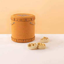 Carica l'immagine nel visualizzatore di Gallery, Tiricche di mandorle e miele in mini cappelliera da 300g